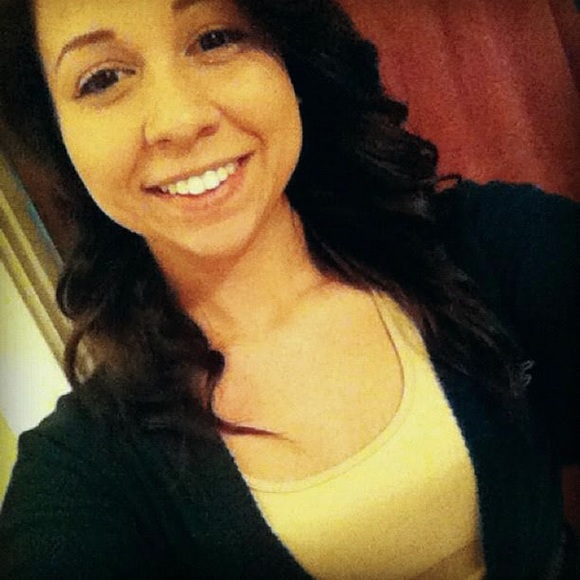 Meet your Posher, Erika - Picture 1 of 1